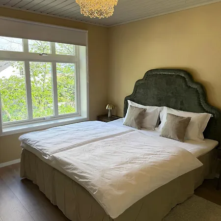 Modern Comfort With Free Parking Daire